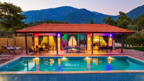 Oreo - 3 Bedroom Holiday Villa with jaccuzi in Fethiye Yeşilüzümlü